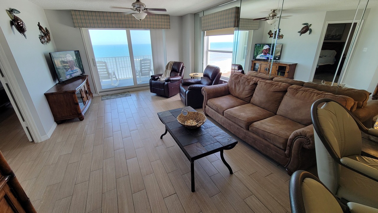 Photo of Livingroom in Plaza Shores