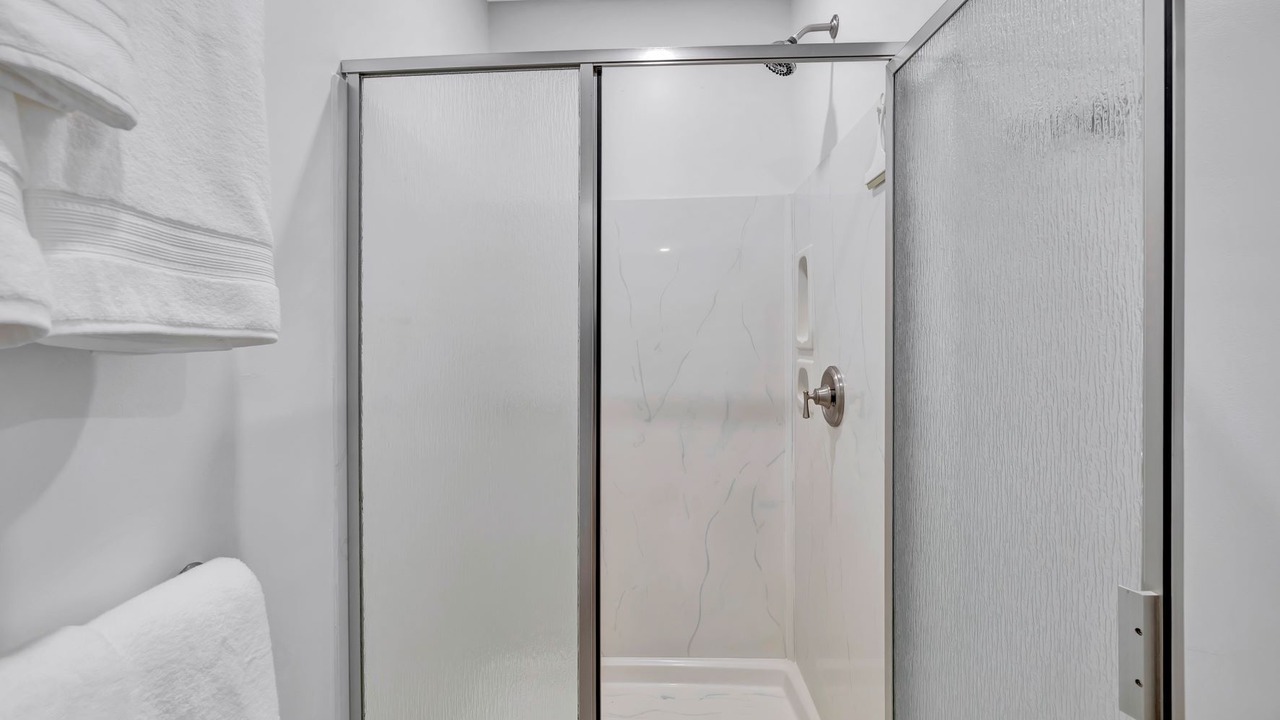 Photo of Bathroom in Barnesville