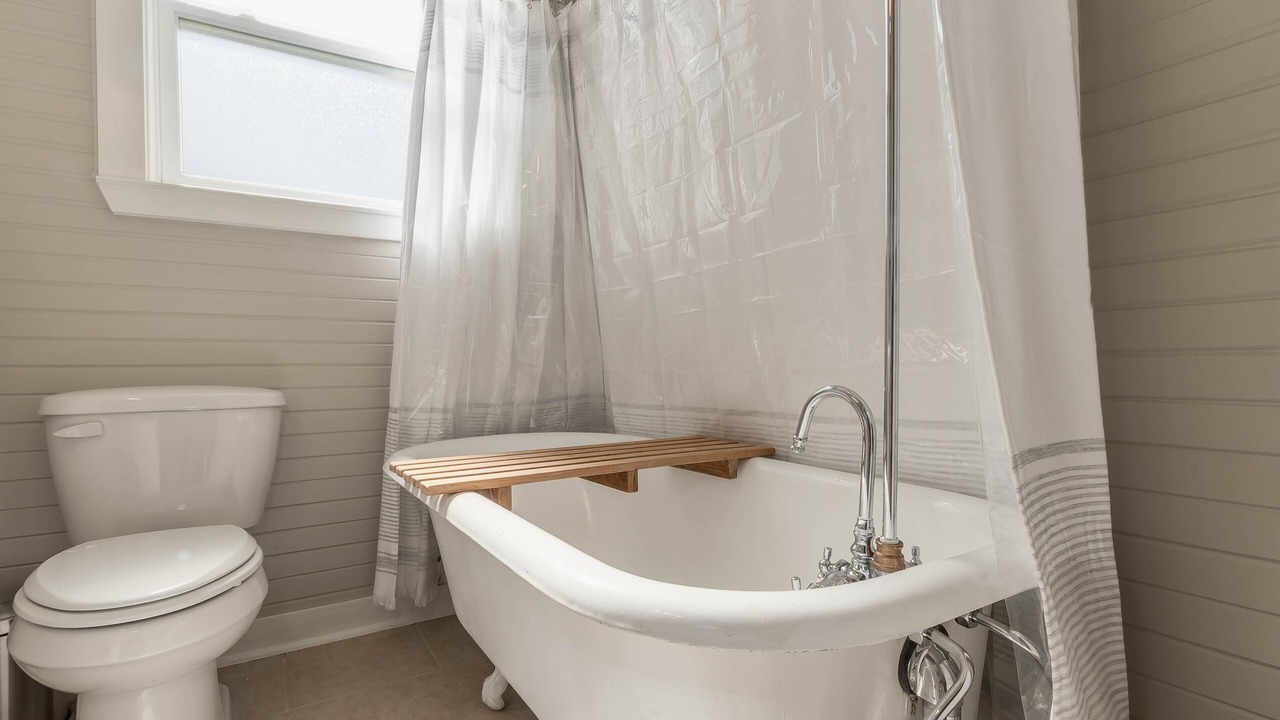 Photo of Bathroom in Tuscaloosa