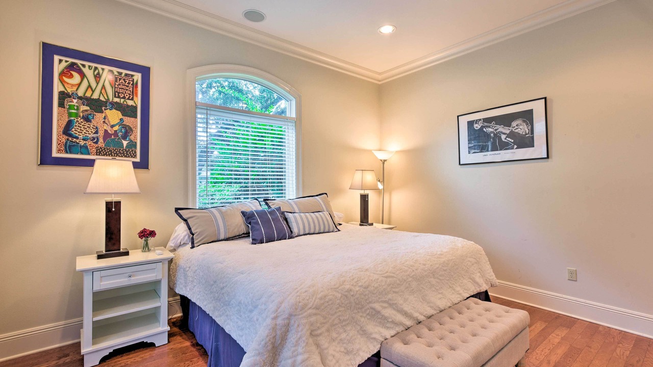 Photo of Bedroom in Lakeview