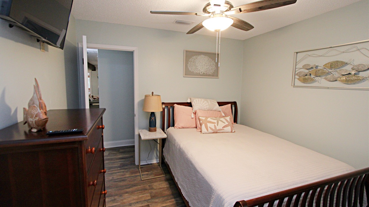 Photo of Bedroom in Foley