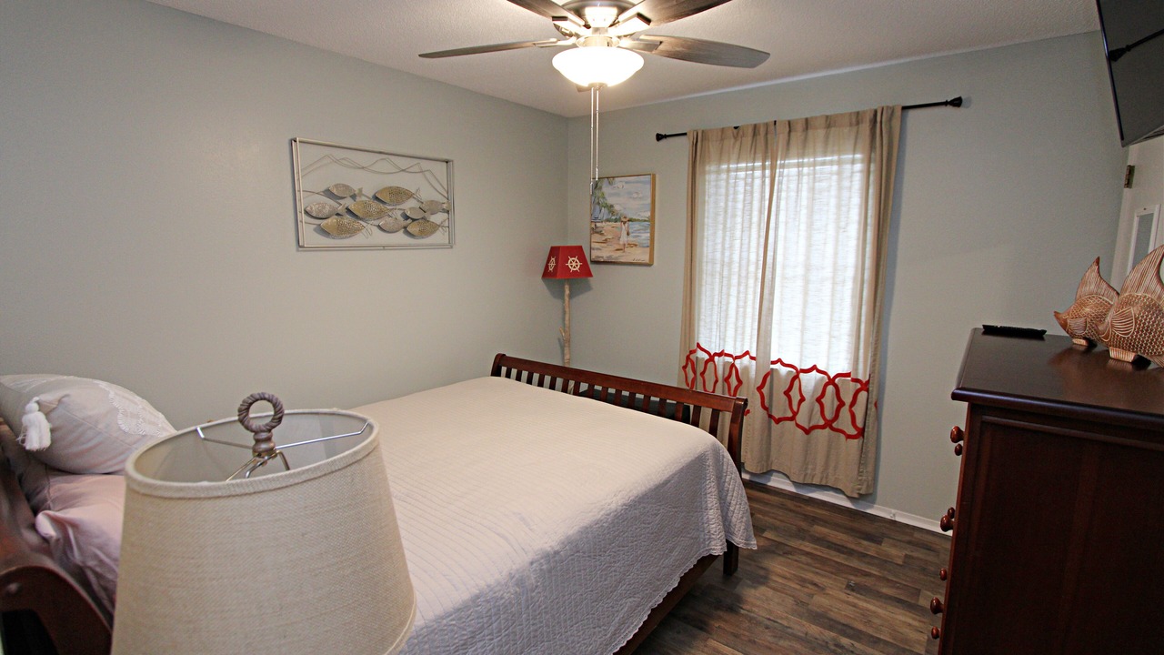 Photo of Bedroom in Foley