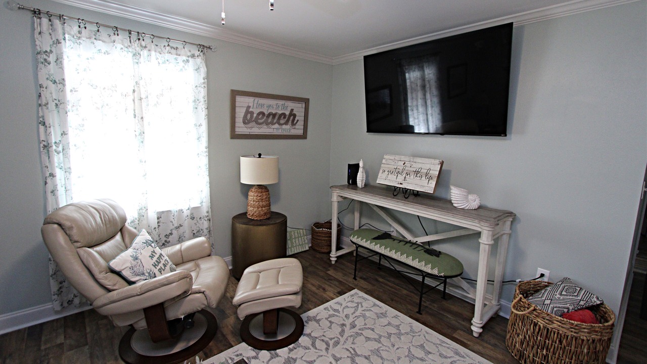Photo of Livingroom in Foley
