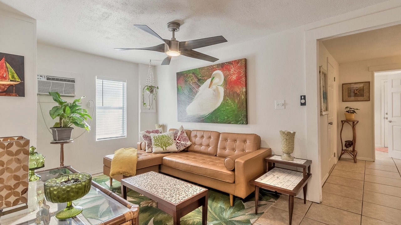 Photo of Livingroom in New Smyrna Beach