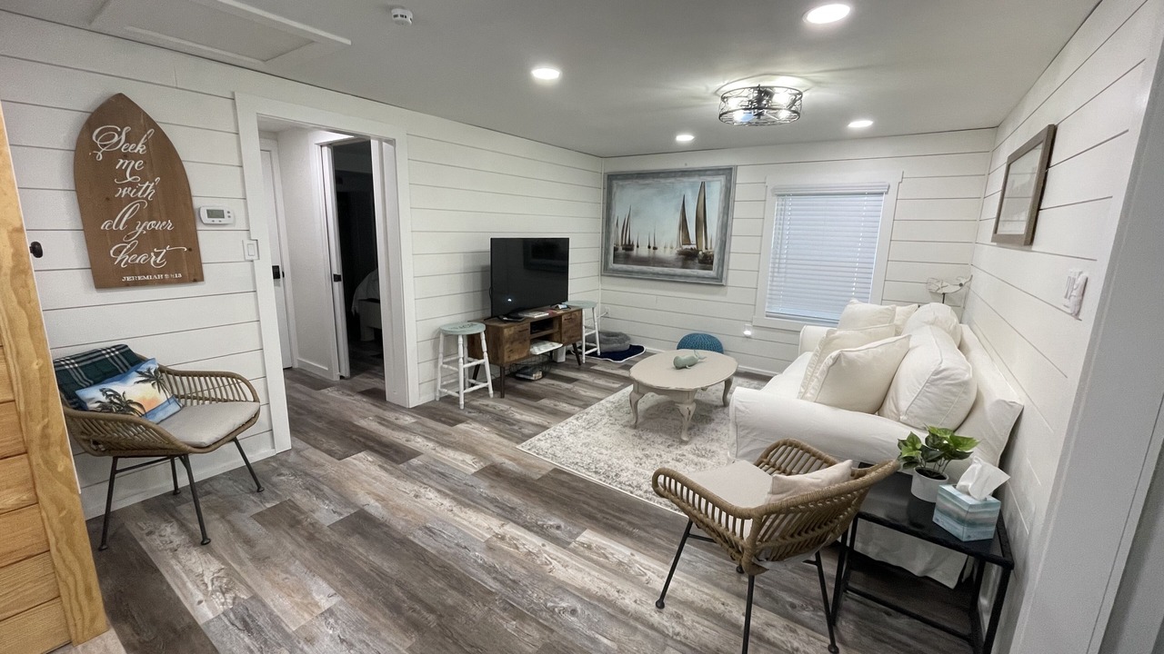Photo of Livingroom in Innerarity Heights