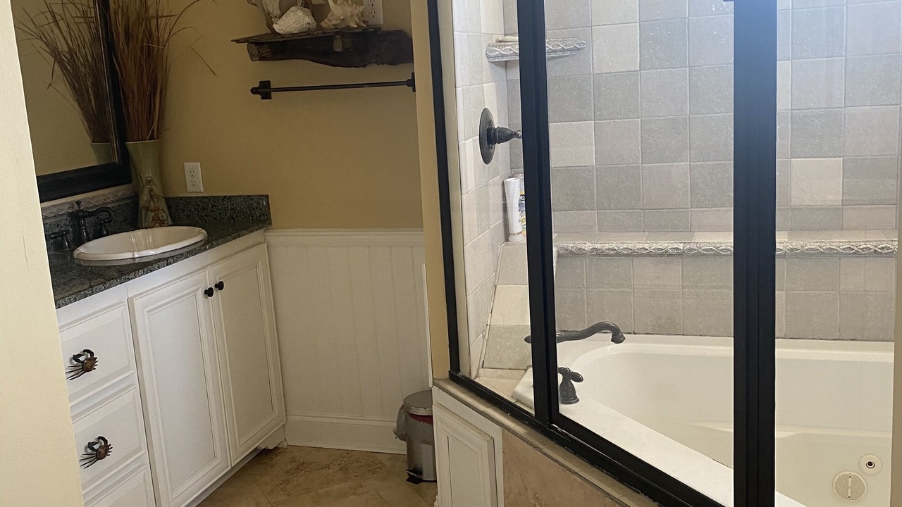 Photo of Bathroom in Cocodrie
