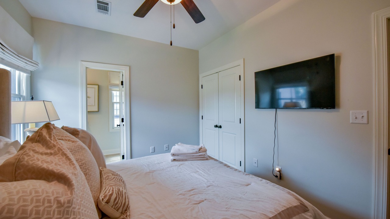 Photo of Bedroom in Tuscaloosa