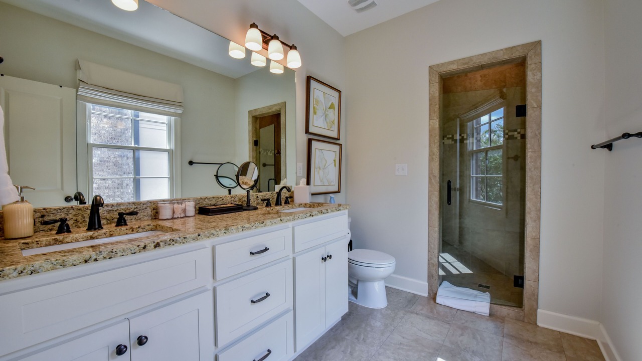 Photo of Bathroom in Tuscaloosa