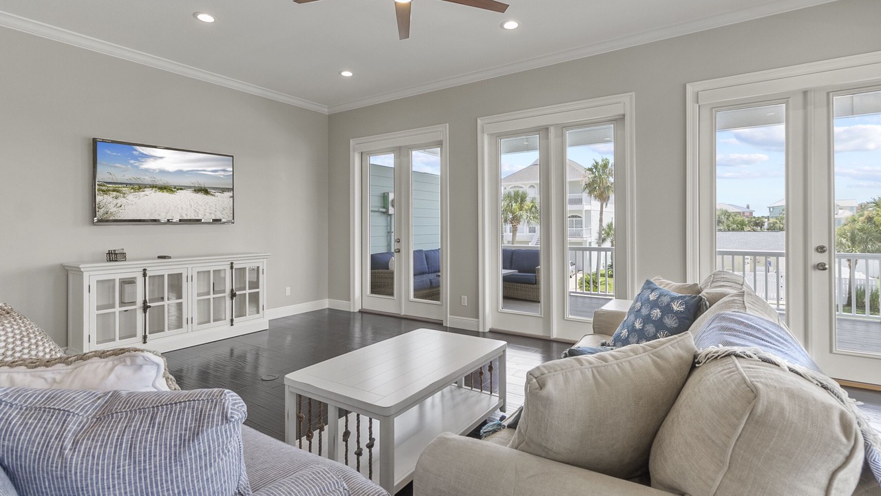 Photo of Livingroom in Ono Island