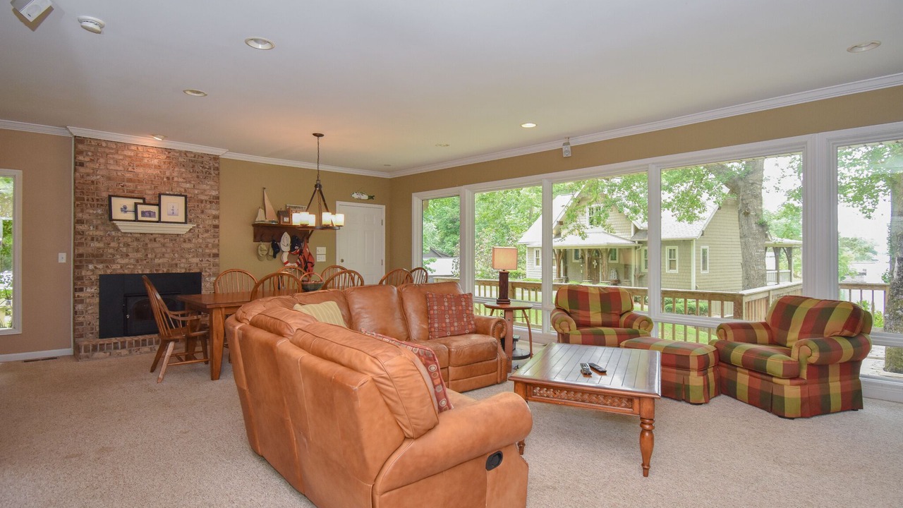 Photo of Livingroom in Alexander City