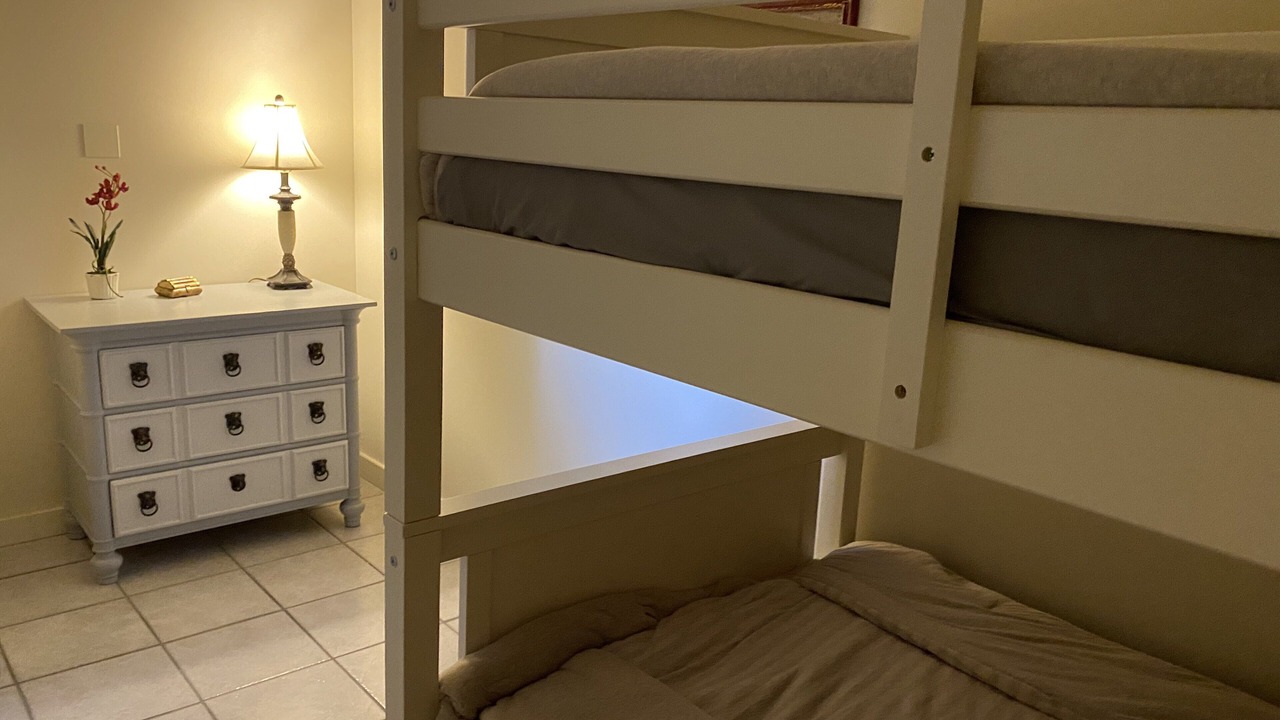 Photo of Bedroom in Oak