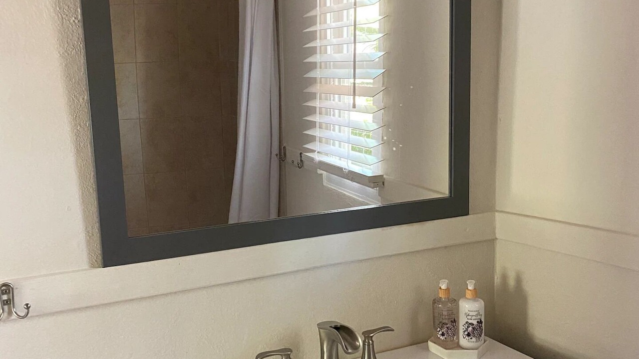 Photo of Bathroom in Oak