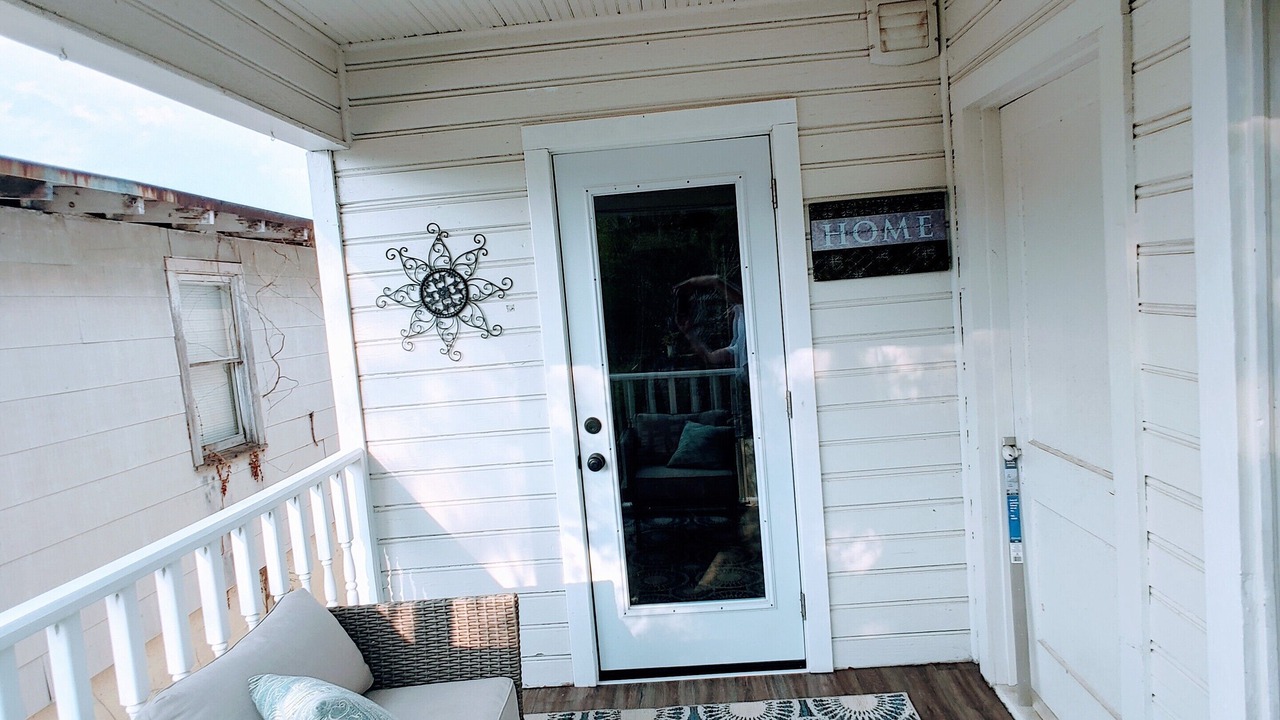 Photo of Patio Balcony in Highland Historic District