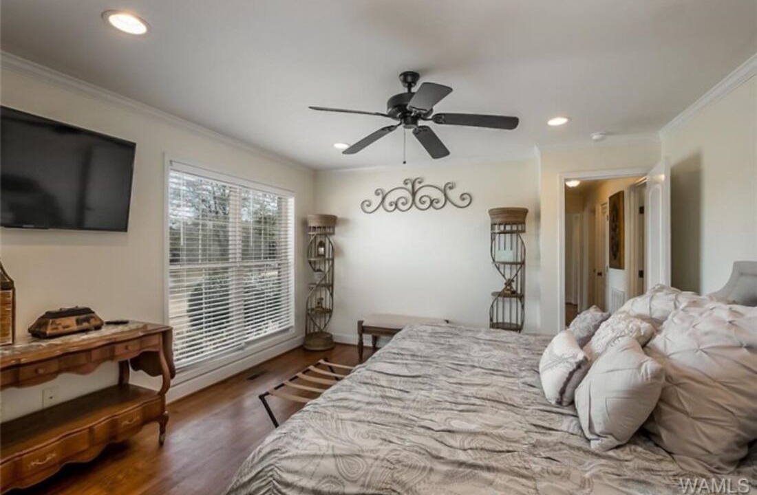 Photo of Bedroom in Northport