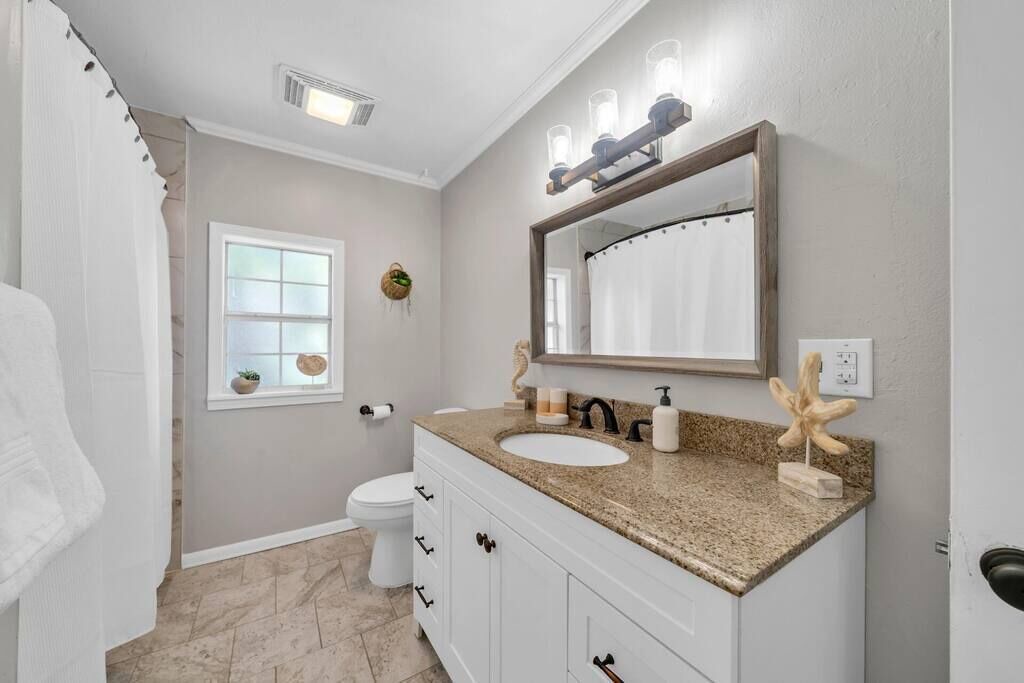 Photo of Bathroom in Fort Walton Beach