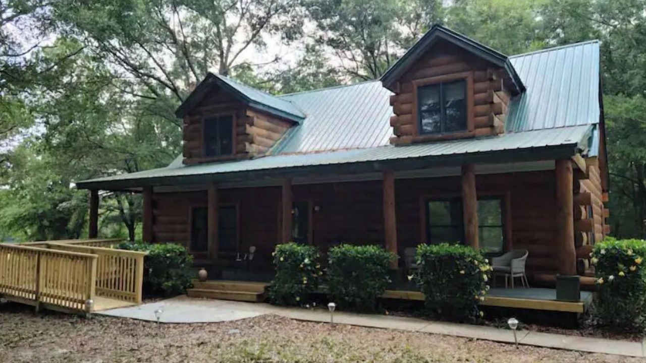 Photo of Outdoor in Dowling Park