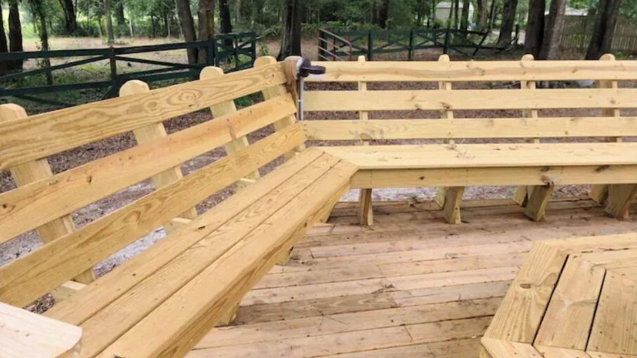 Photo of Outdoor in Dowling Park