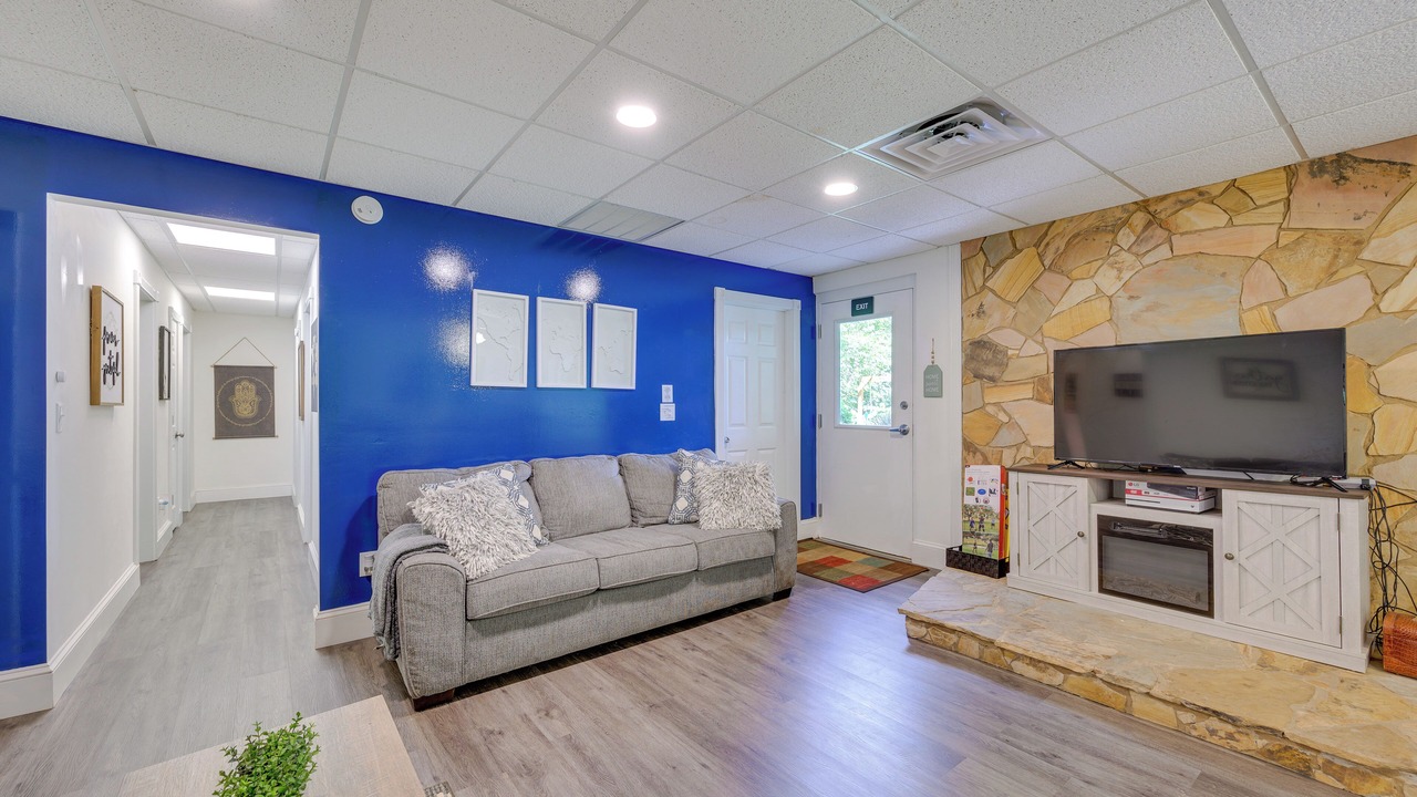 Photo of Livingroom in Eatonton