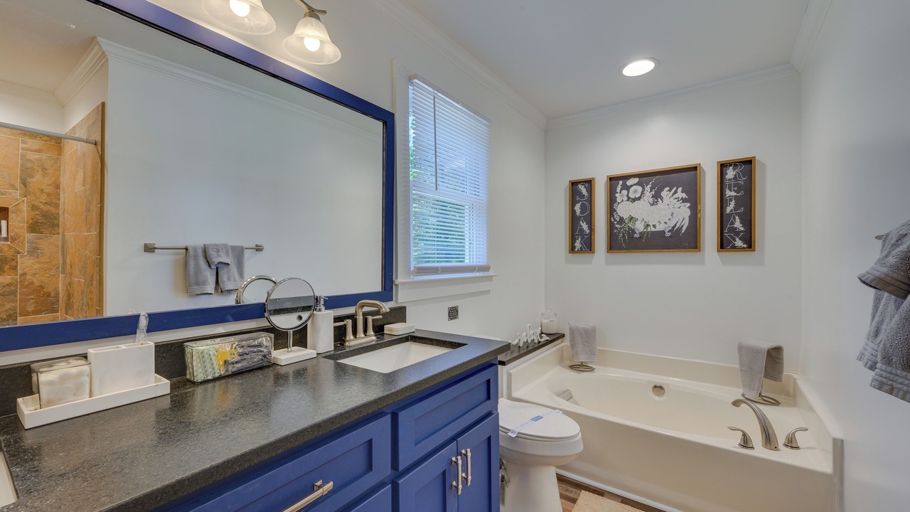 Photo of Bathroom in Eatonton
