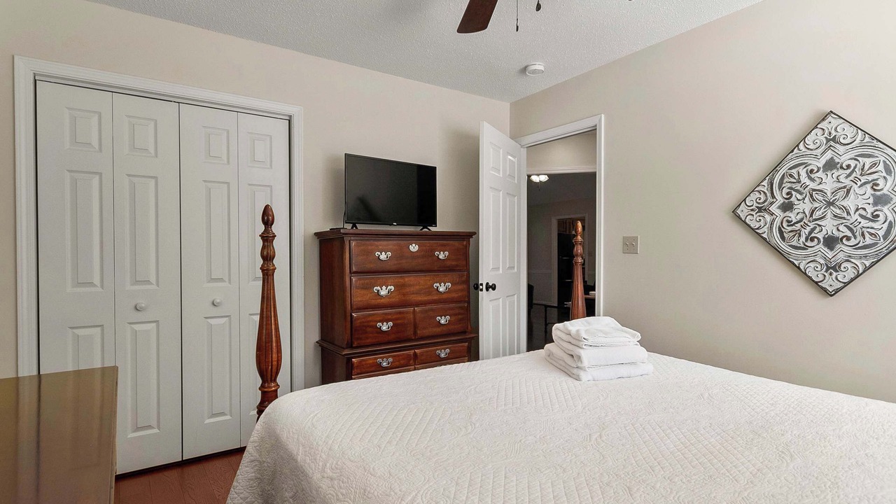 Photo of Bedroom in Tuscaloosa
