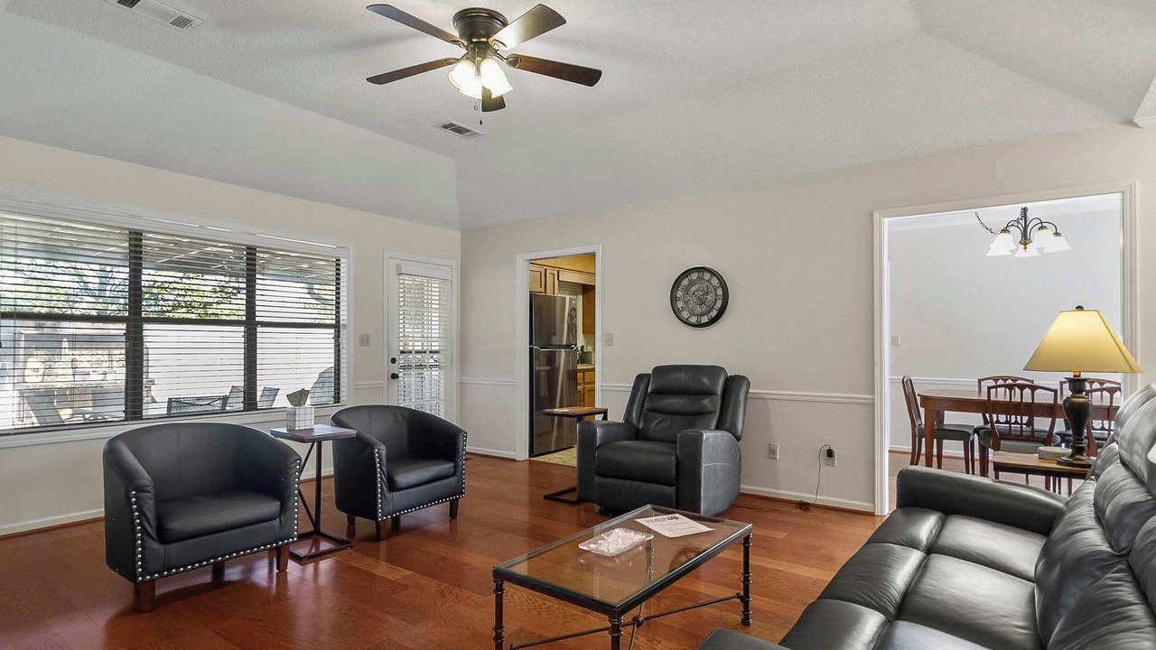 Photo of Livingroom in Tuscaloosa