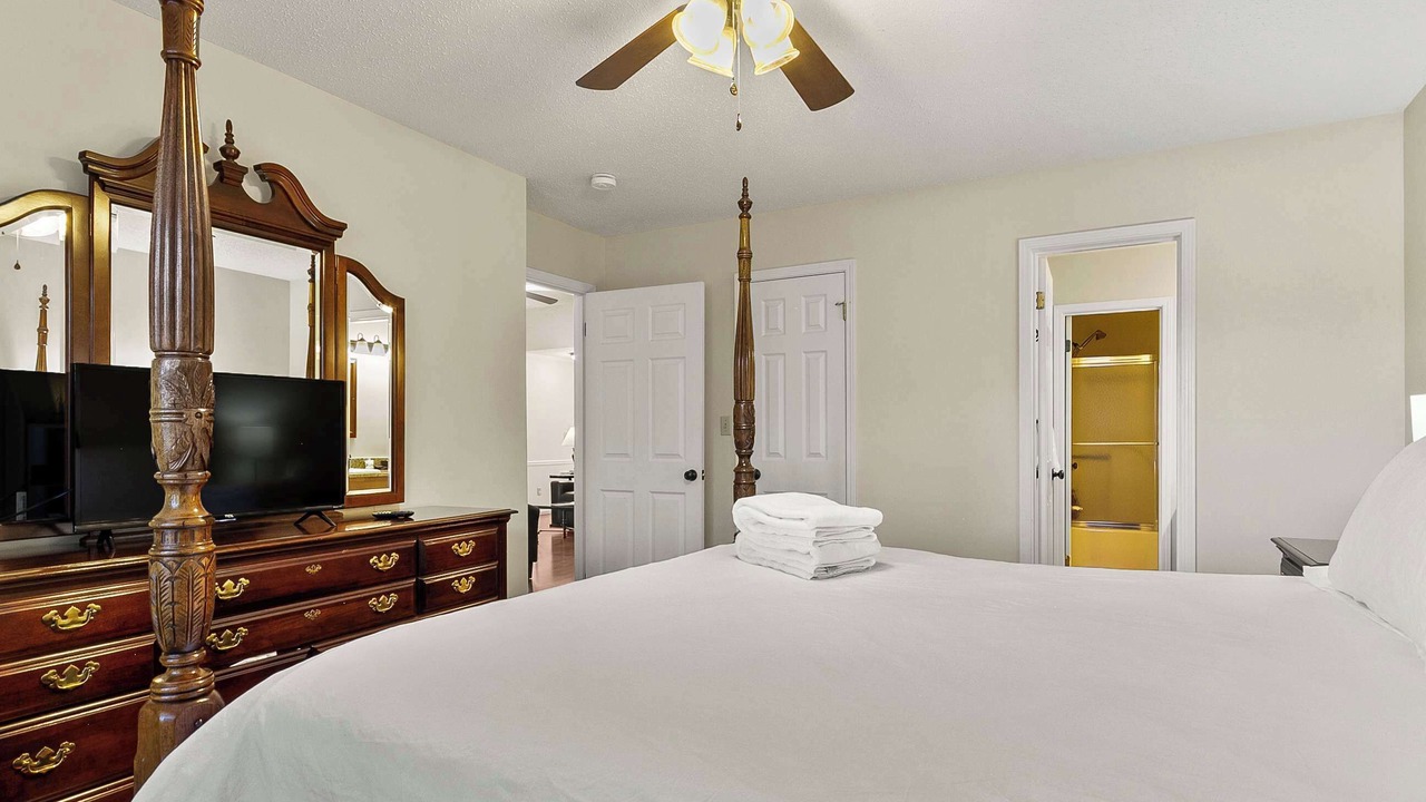 Photo of Bedroom in Tuscaloosa
