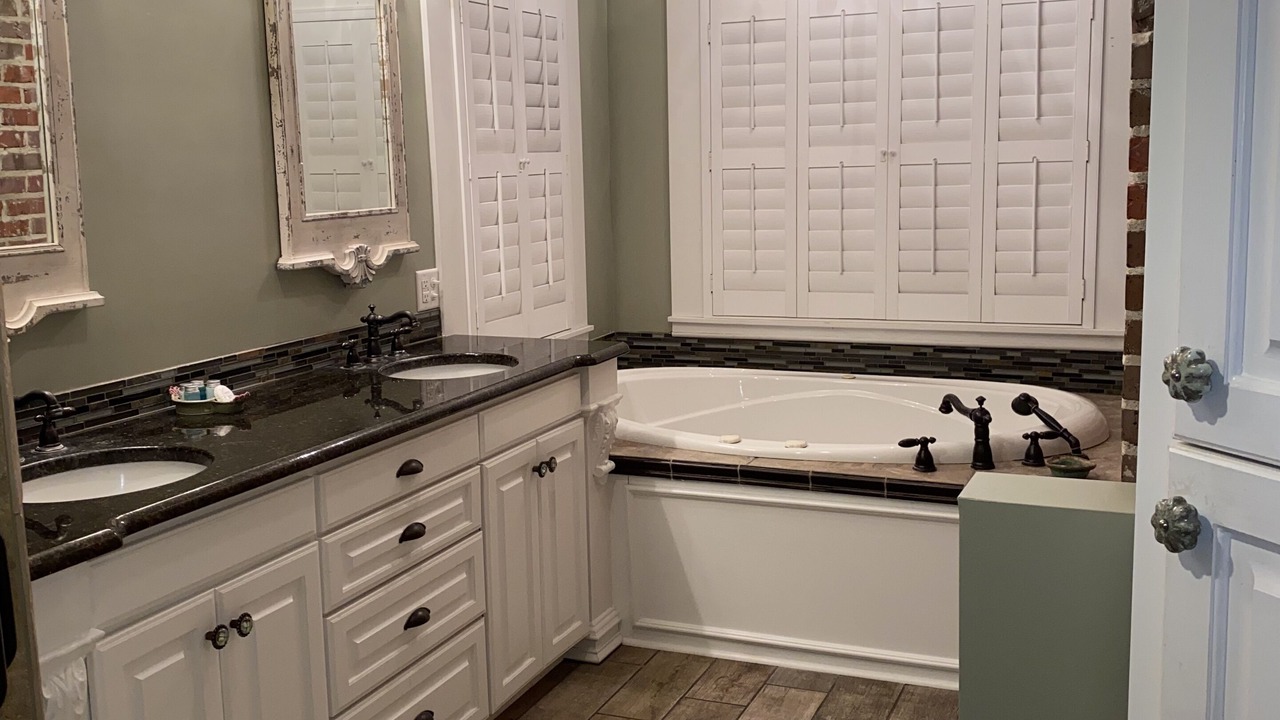 Photo of Bathroom in Laurel