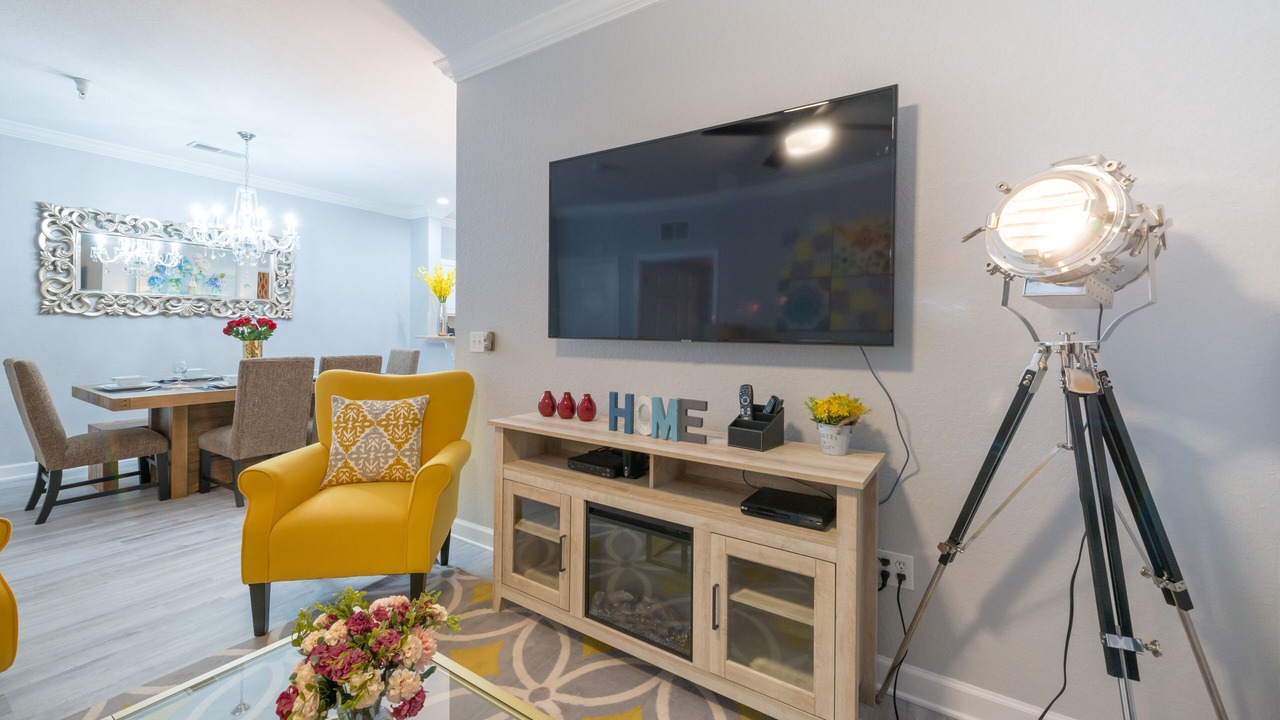 Photo of Livingroom in Four Corners