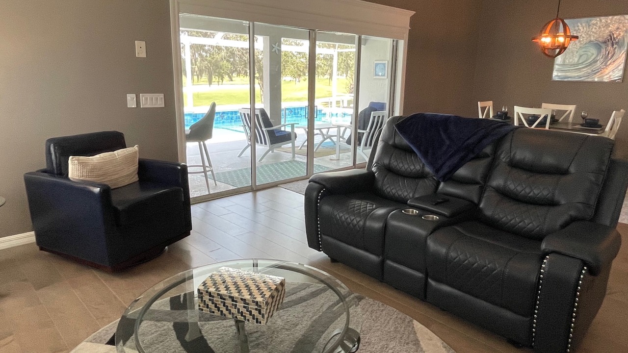 Photo of Livingroom in Bonnybrook