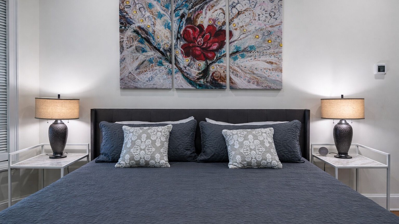 Photo of Bedroom in Midtown