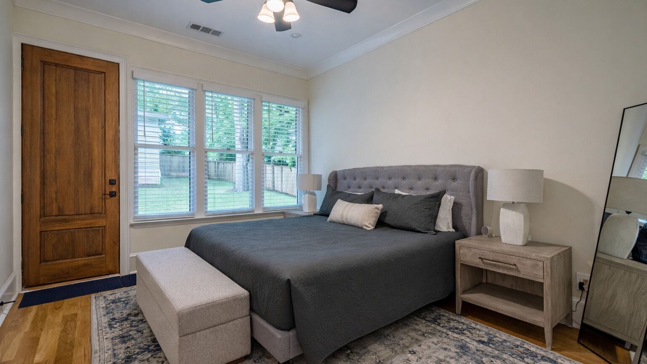 Photo of Bedroom in Midtown