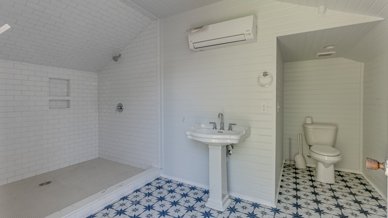 Photo of Bathroom in Tybee Island