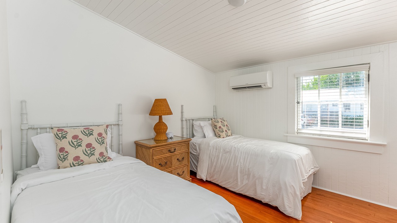 Photo of Bedroom in Tybee Island