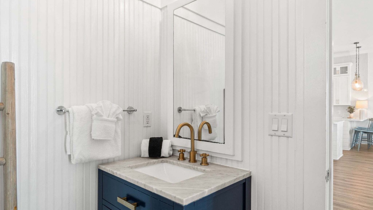 Photo of Bathroom in Delos