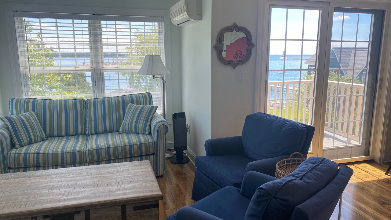 Photo of Livingroom in Mackinac Island