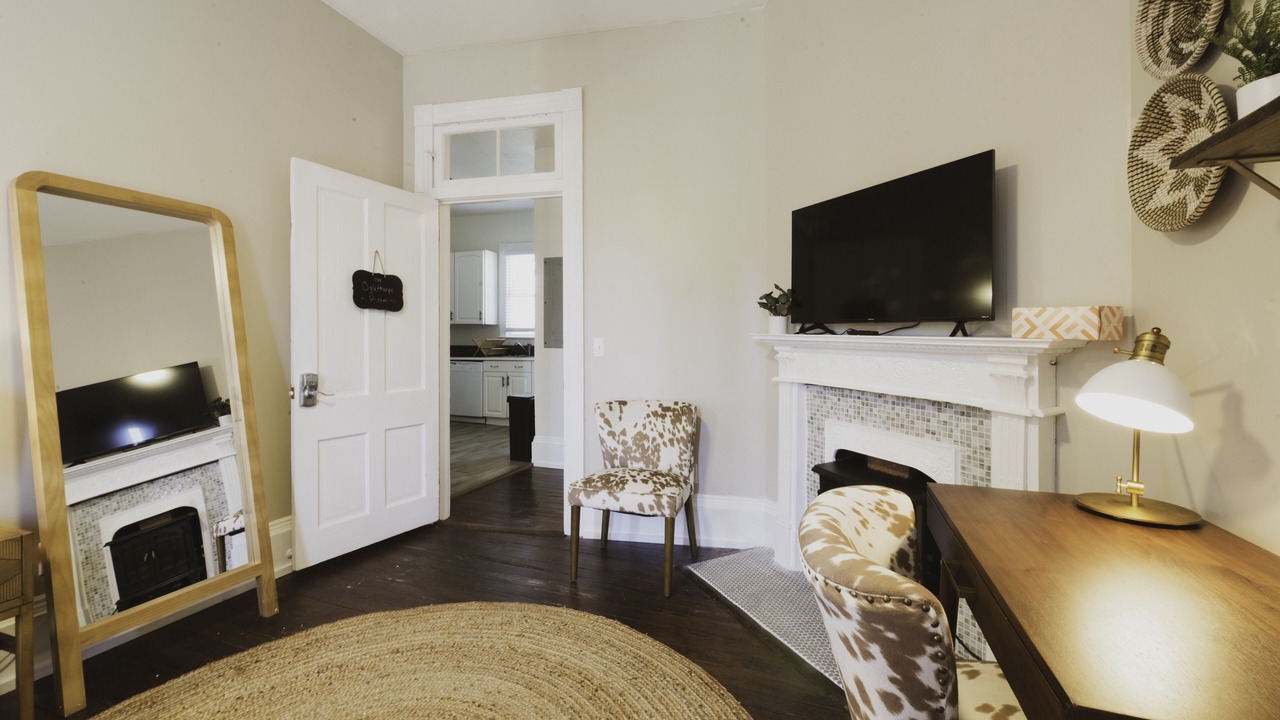 Photo of Bedroom in Savannah Victorian District
