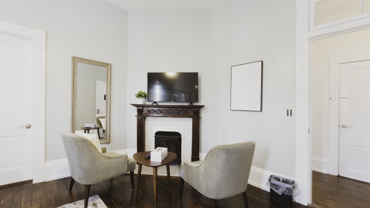 Photo of Bedroom in Savannah Victorian District