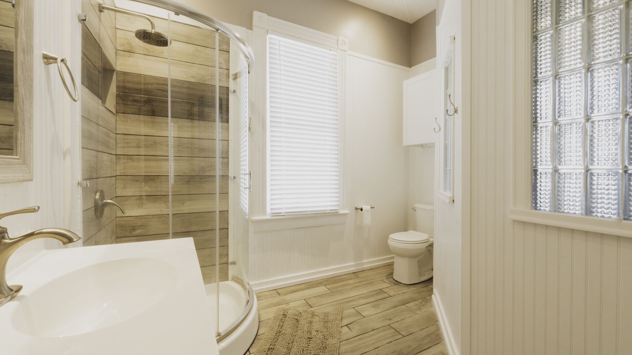 Photo of Bathroom in Savannah Victorian District