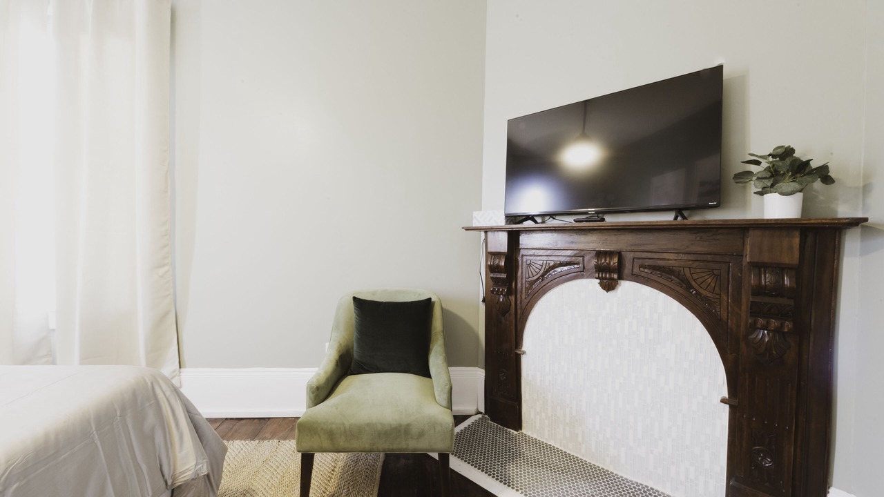 Photo of Bedroom in Savannah Victorian District