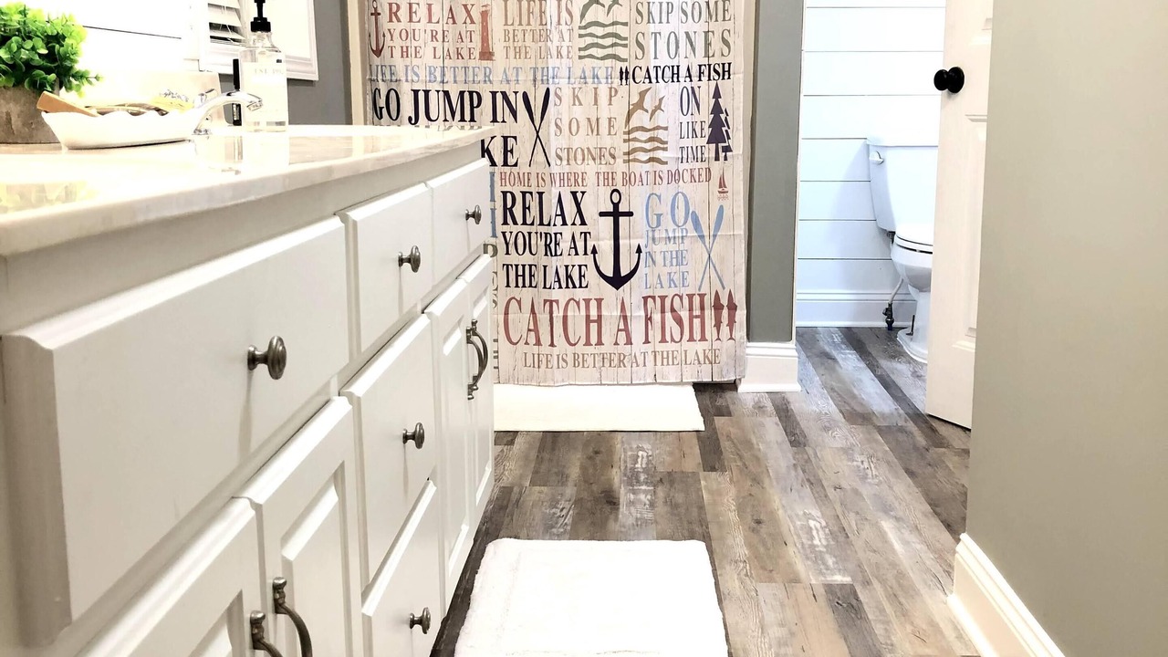 Photo of Bathroom in Groveoak