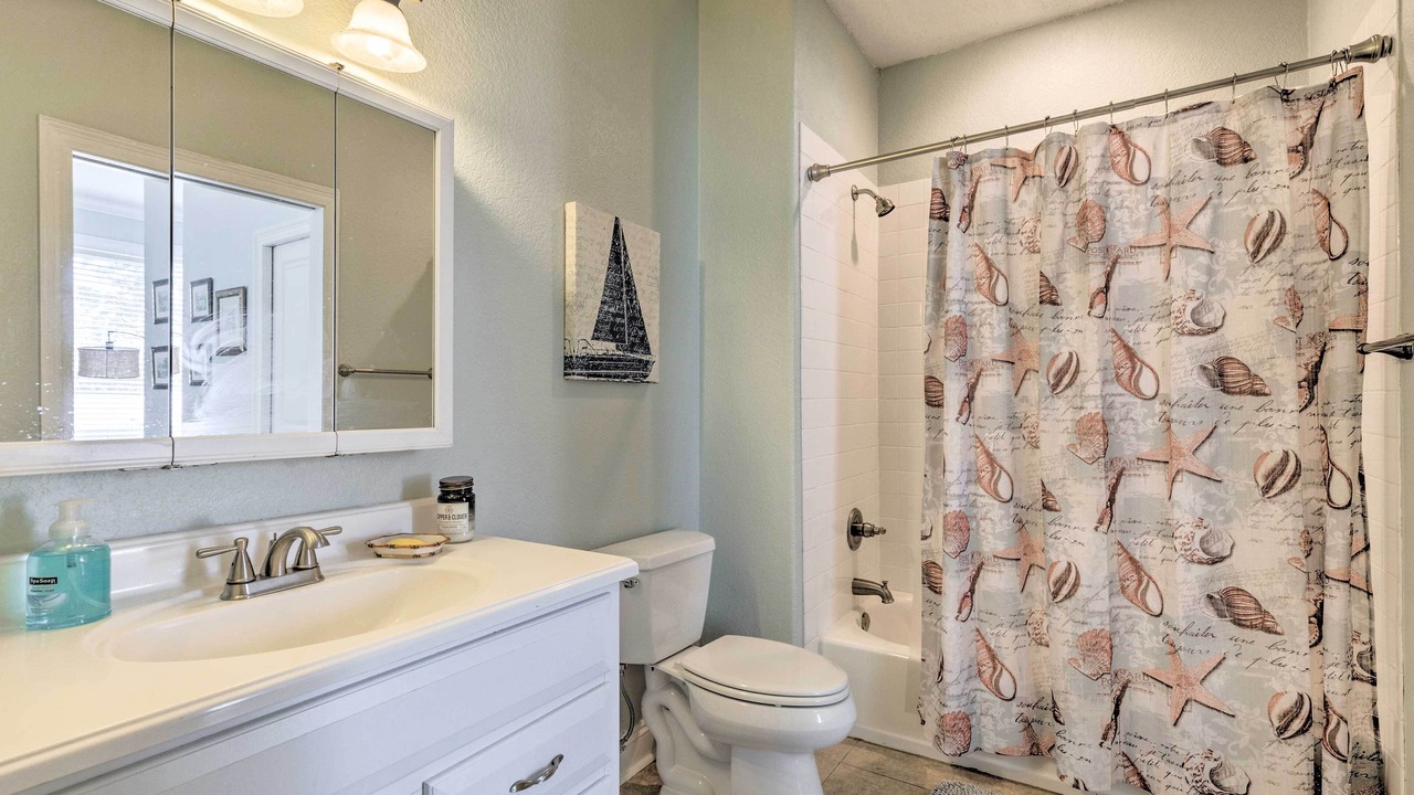 Photo of Bathroom in Oak