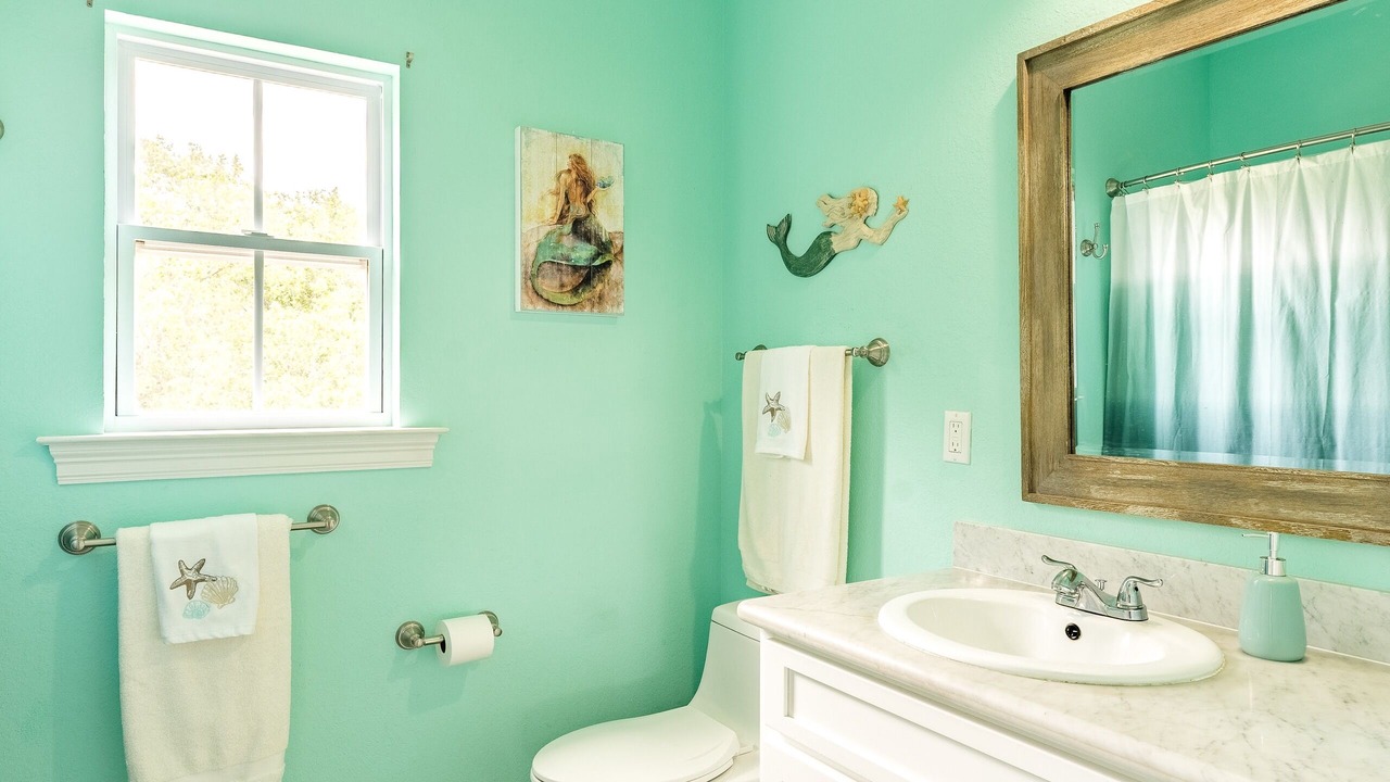 Photo of Bathroom in Ocean Springs