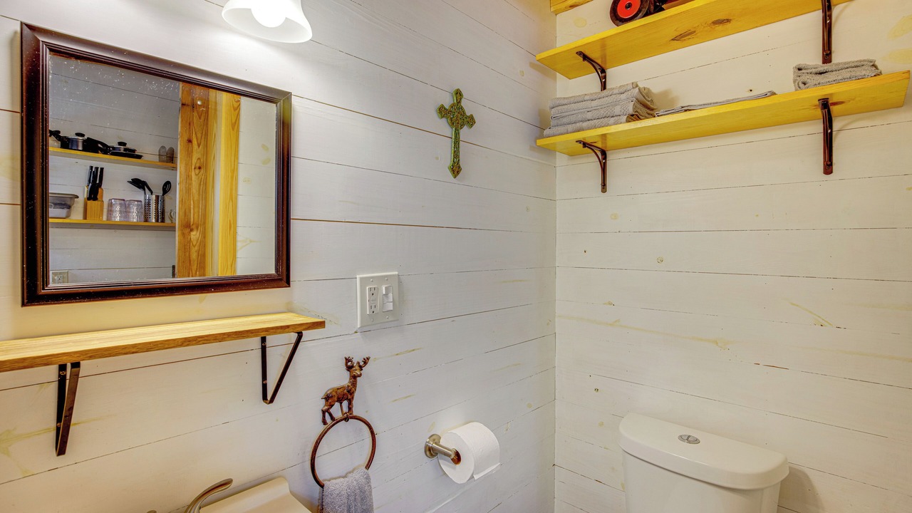 Photo of Bathroom in Tallassee