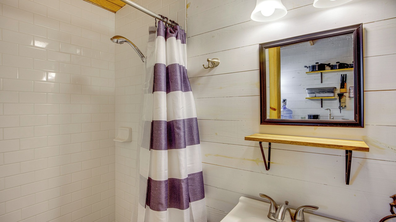 Photo of Bathroom in Tallassee