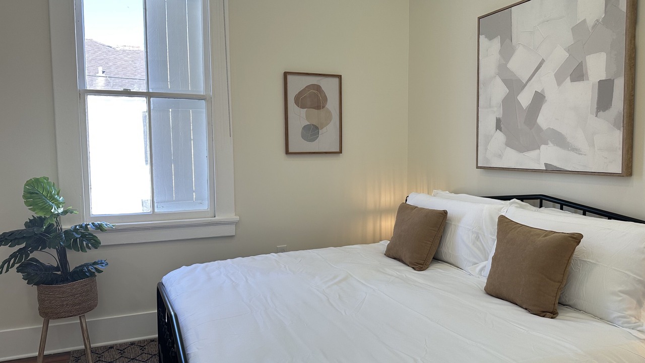 Photo of Bedroom in Mid-City