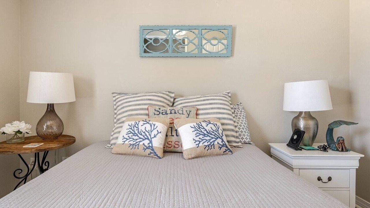 Photo of Bedroom in Ono Island