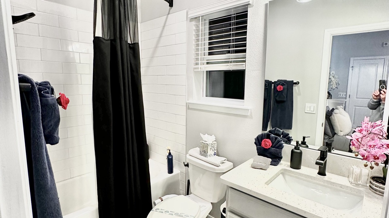 Photo of Bathroom in Colonialtown South