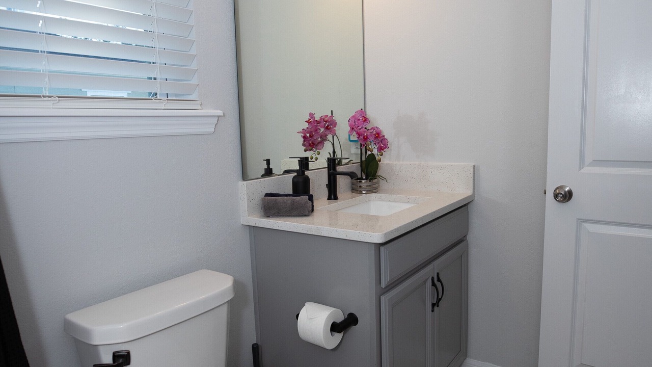 Photo of Bathroom in Colonialtown South