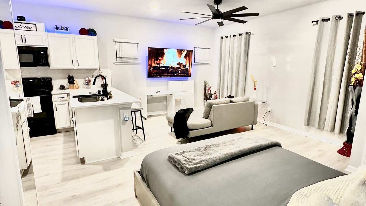 Photo of Bedroom in Colonialtown South