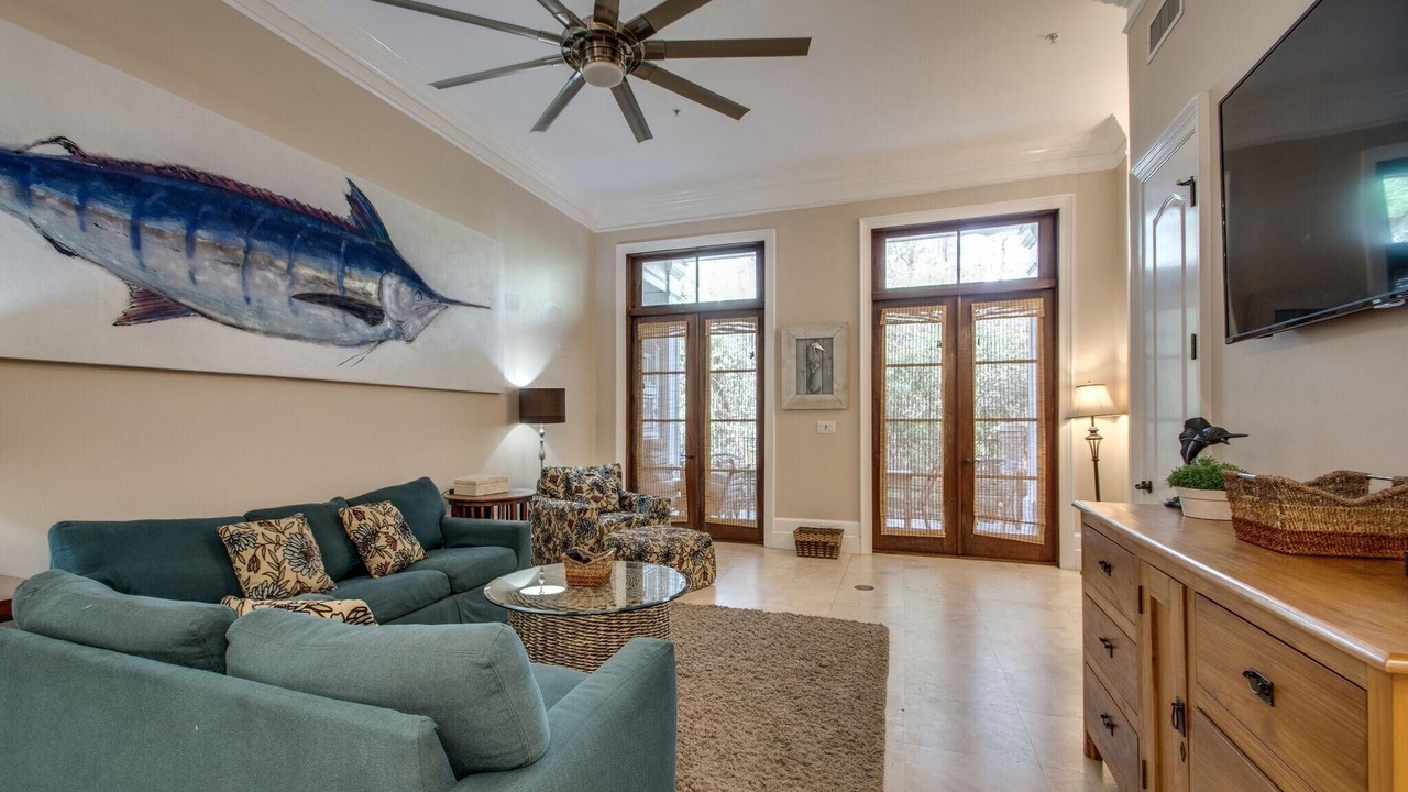 Photo of Livingroom in Baytowne Wharf